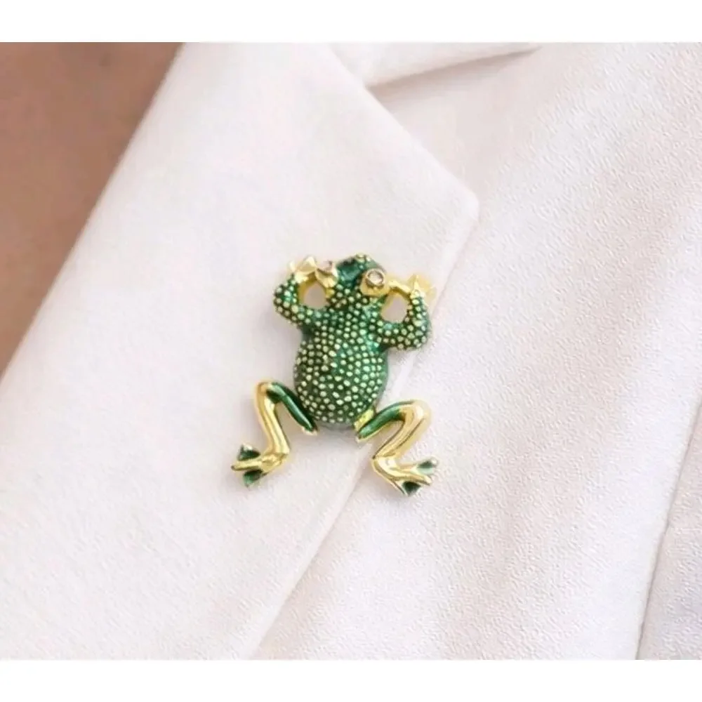 Vintage Green Frog Brooch Pin Enameled 1.25